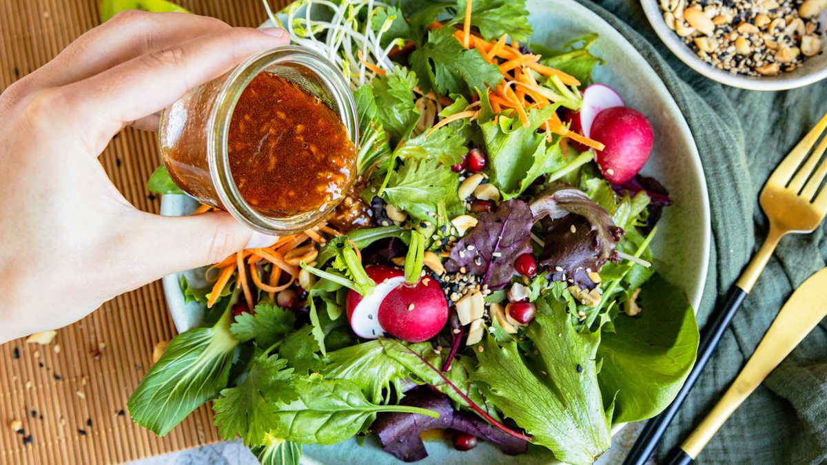 Asiatisches Salatdressing: schnell & so einfach