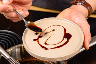 Konsistenz der selbst gemachten Balsamico Creme testeb