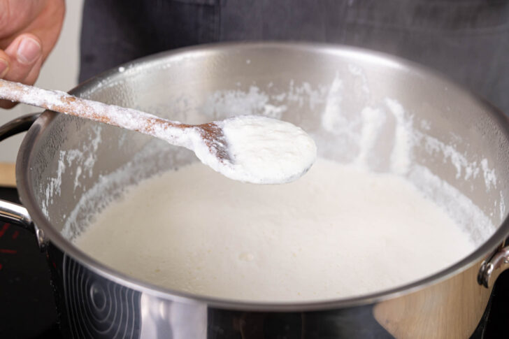 Vollmilch gerinnen lassen