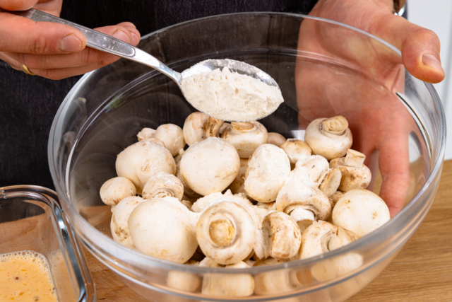 Panierte Champignons aus der Pfanne