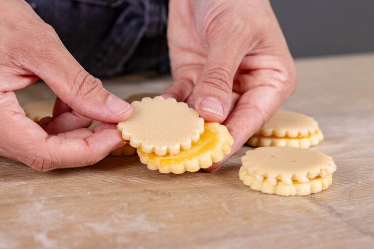 Marzipan auflegen