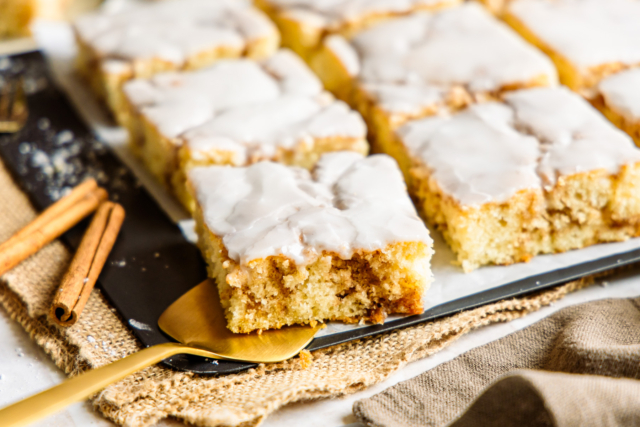 Zimtschneckenkuchen schnell & einfach backen