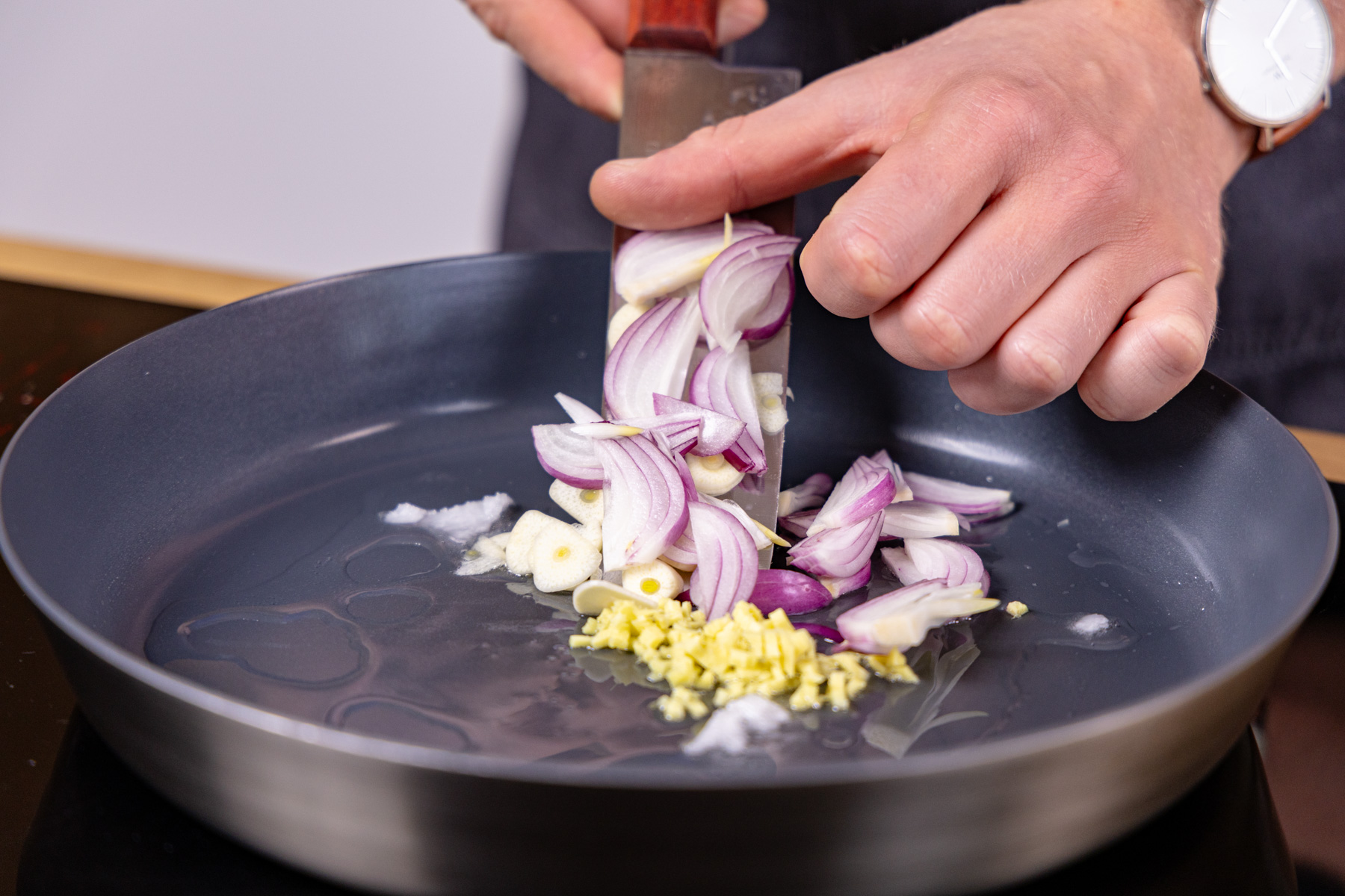 Asiatische Sobanudeln mit Lachs