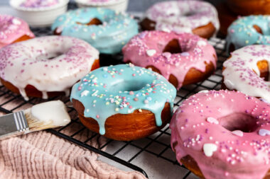 Donuts ohne Backform selber machen