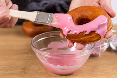Donuts ohne Backform selber machen und dekorieren