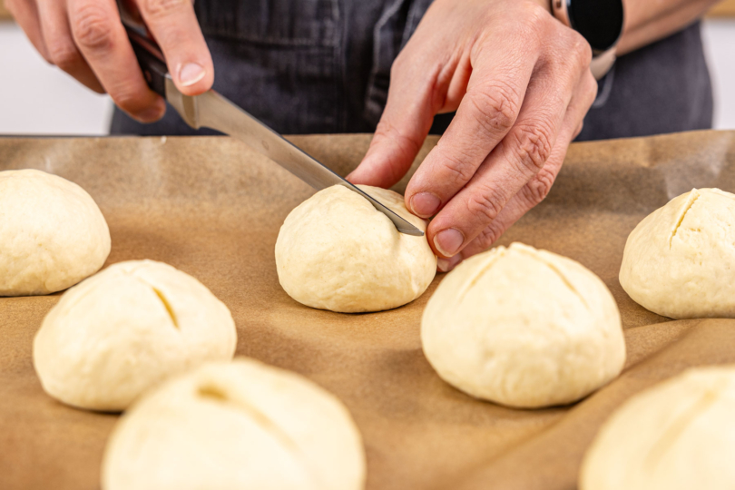 Brötchen einschneiden