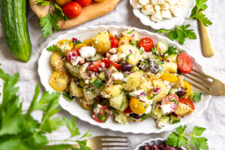 Griechischer Kartoffelsalat mit Feta