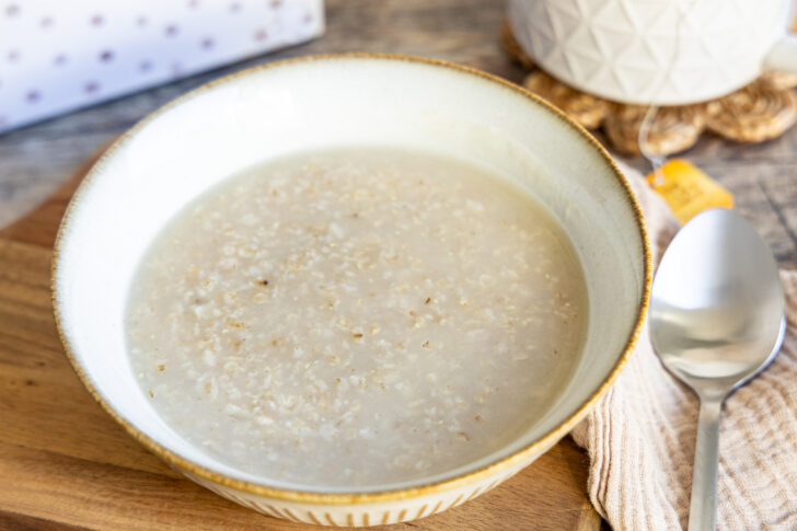 Omas Haferschleimsuppe bei Magen-Darm