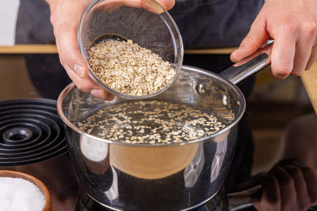 Omas Haferschleimsuppe bei Magen-Darm