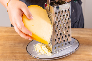 Gouda fein reiben