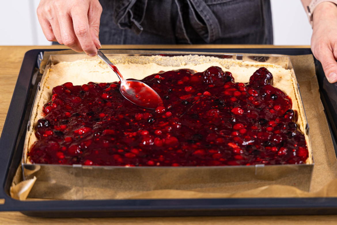 Rote-Grütze-Kuchen vom Blech Rote-Grütze-Kuchen vom Blech