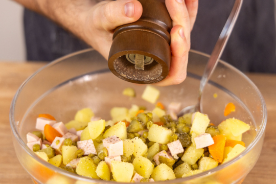 Russischer Kartoffelsalat Art &amp;quot;Oliviersalat&amp;quot;