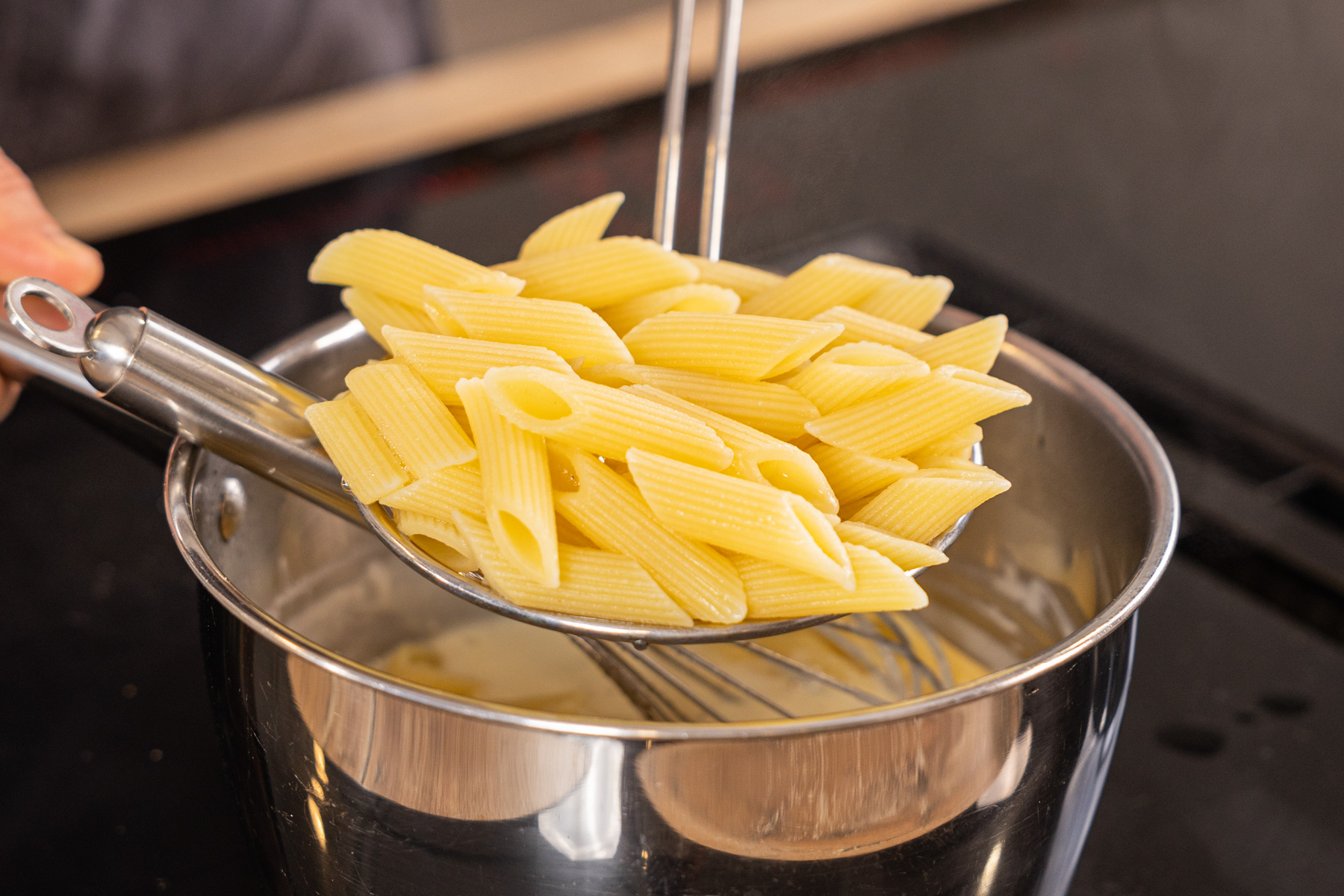 Schnelle Sahnesoße für Pasta