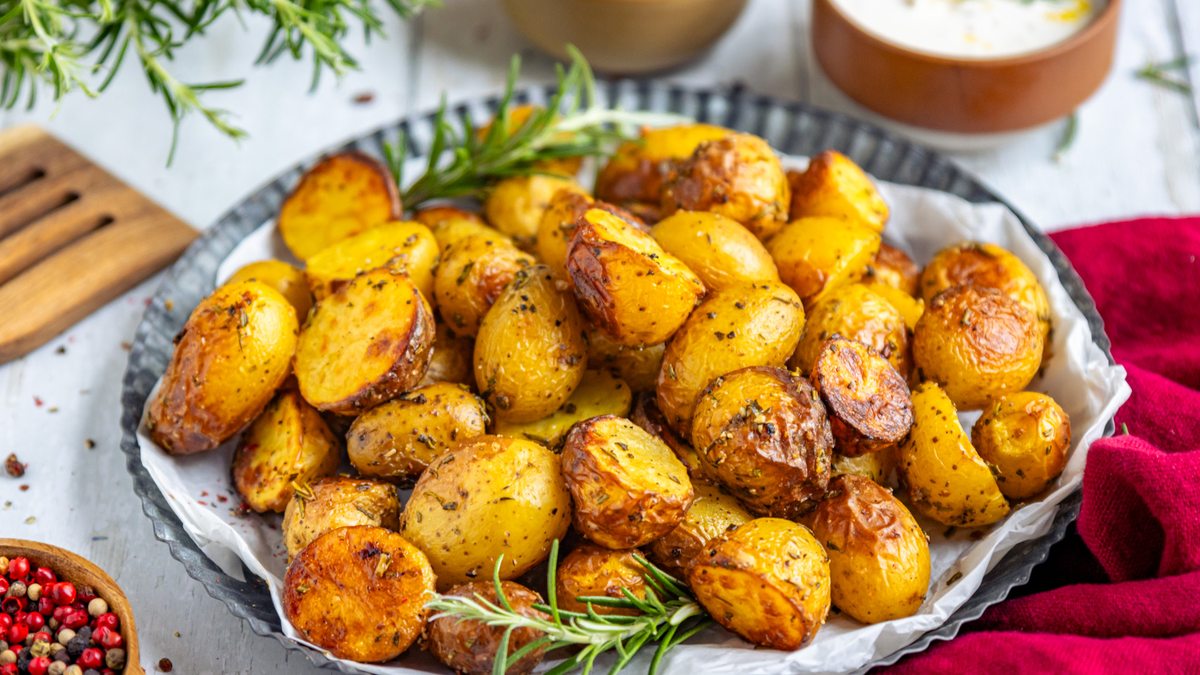Schnelle Rosmarinkartoffeln ohne Vorkochen