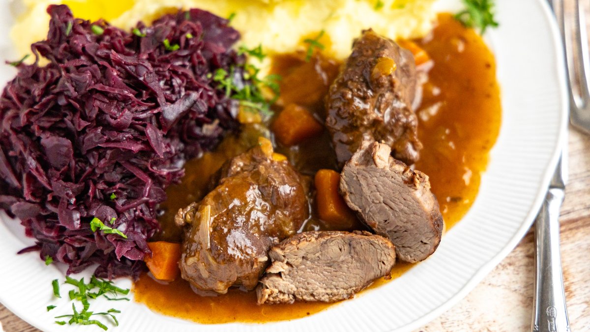 Schweinebäckchen aus dem Backofen wie von Oma