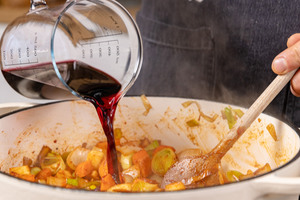 mit Rotwein ablöschen