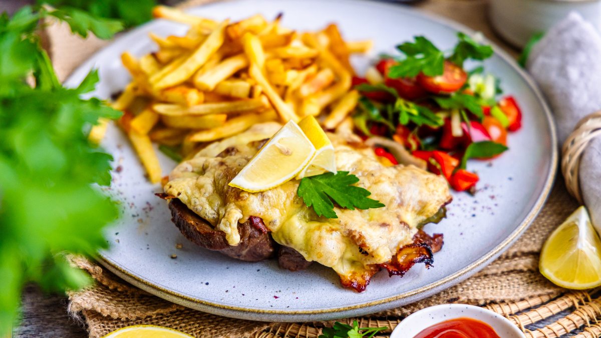 Überbackenes Nackensteak aus dem Ofen