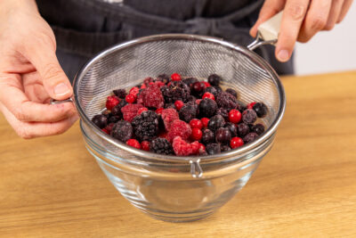 Beeren im Sieb