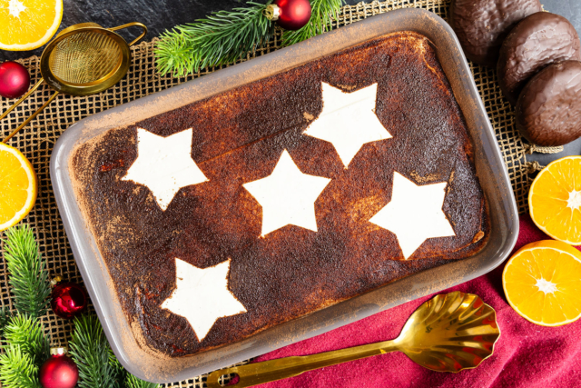 Weihnachtsdessert aus der Auflaufform