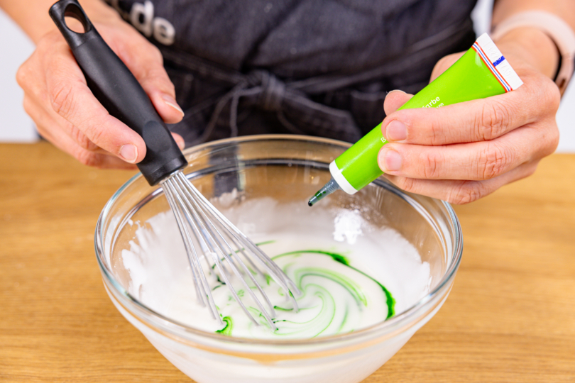 Glasur mit Lebensmittelfarbe grün färben