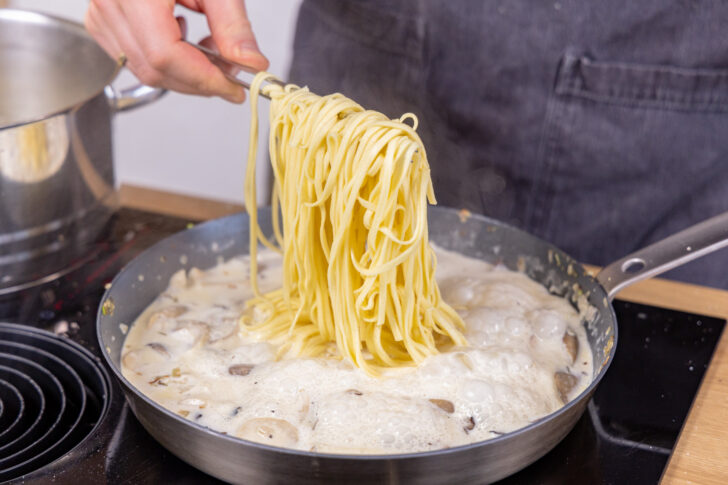 Fettuccine dazugeben