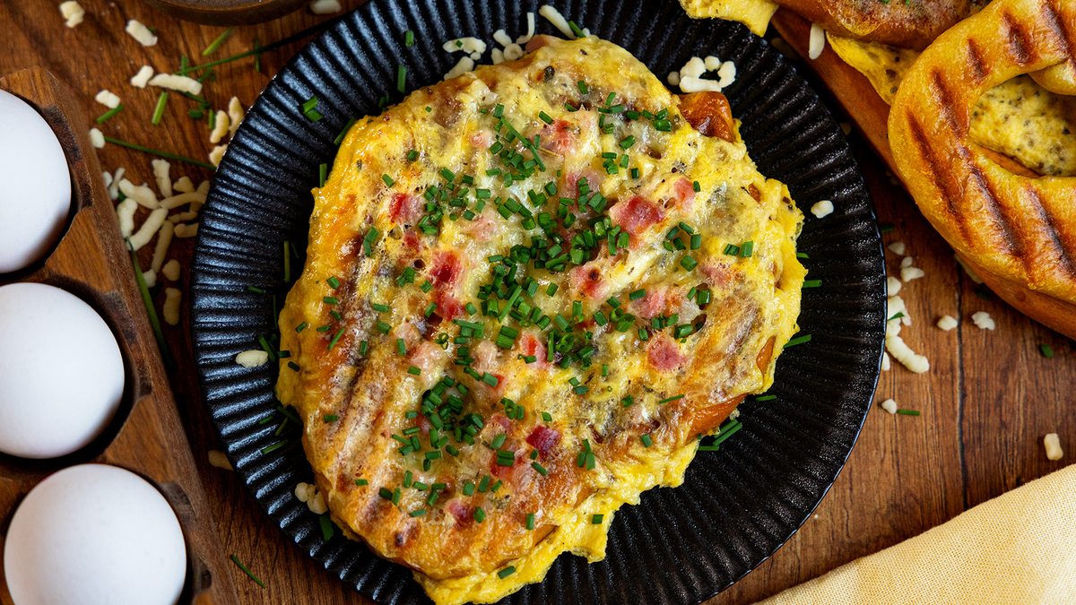 Käse-Ei-Brezel vom Kontaktgrill