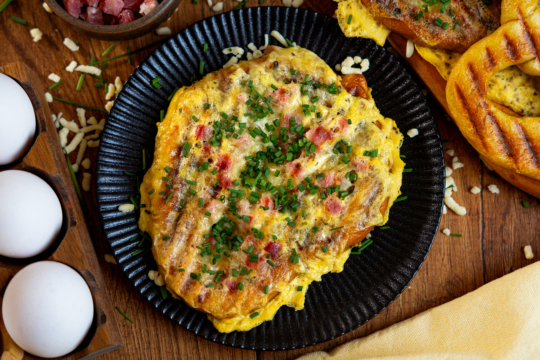 Käse-Ei-Brezel vom Kontaktgrill topdown