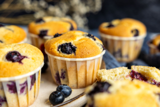 Klassische Blaubeermuffins: saftig und schnell