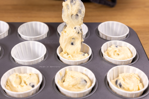 Klassische Blaubeermuffins: saftig und schnell