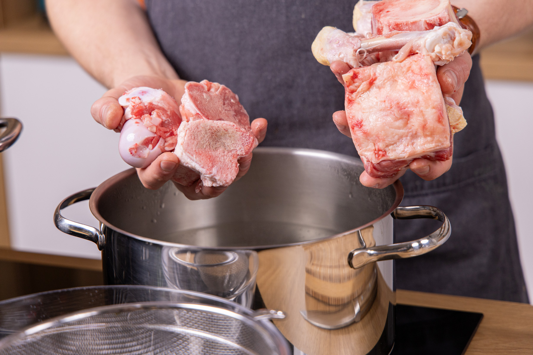 Knochenbrühe nach Omas bestem Rezept Knochenbrühe nach Omas bestem Rezept
