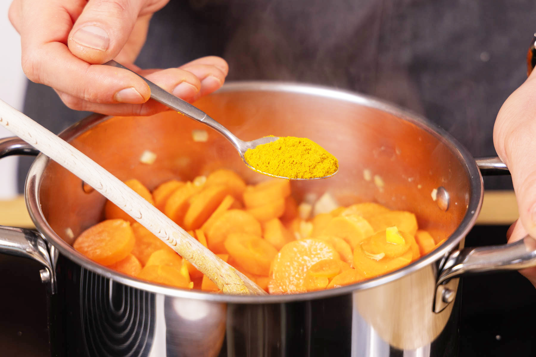 Möhren-Ingwer-Suppe: schnell &amp; einfach