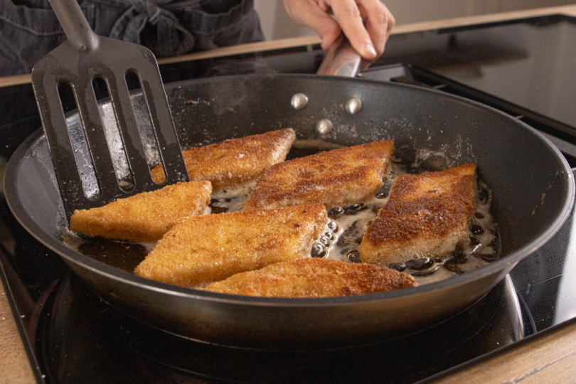 Omas Grießschnitten in der Pfanne braten