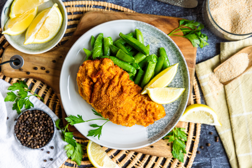 Schnitzel aus dem Backofen mit knuspriger Panade