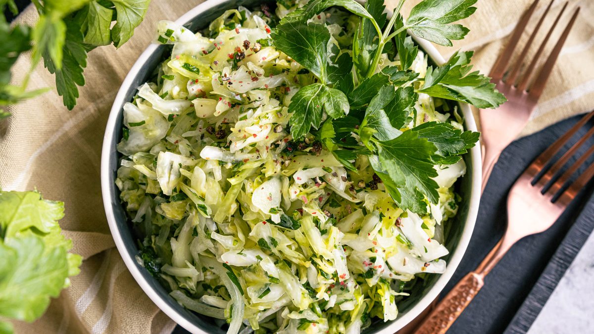 Spitzkohlsalat: schnell & einfach