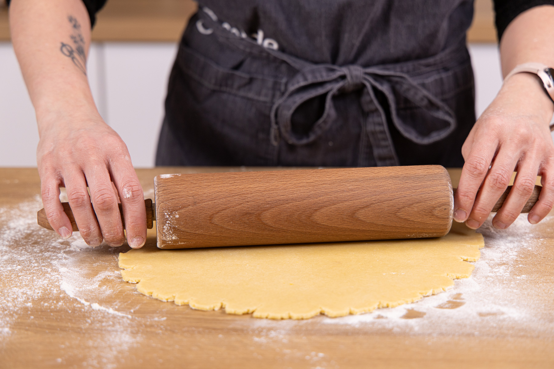 Tränchentorte: leckerer Käsekuchen mit Goldtröpfchen