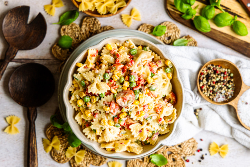 Veganer Nudelsalat mit leckerem Dressing