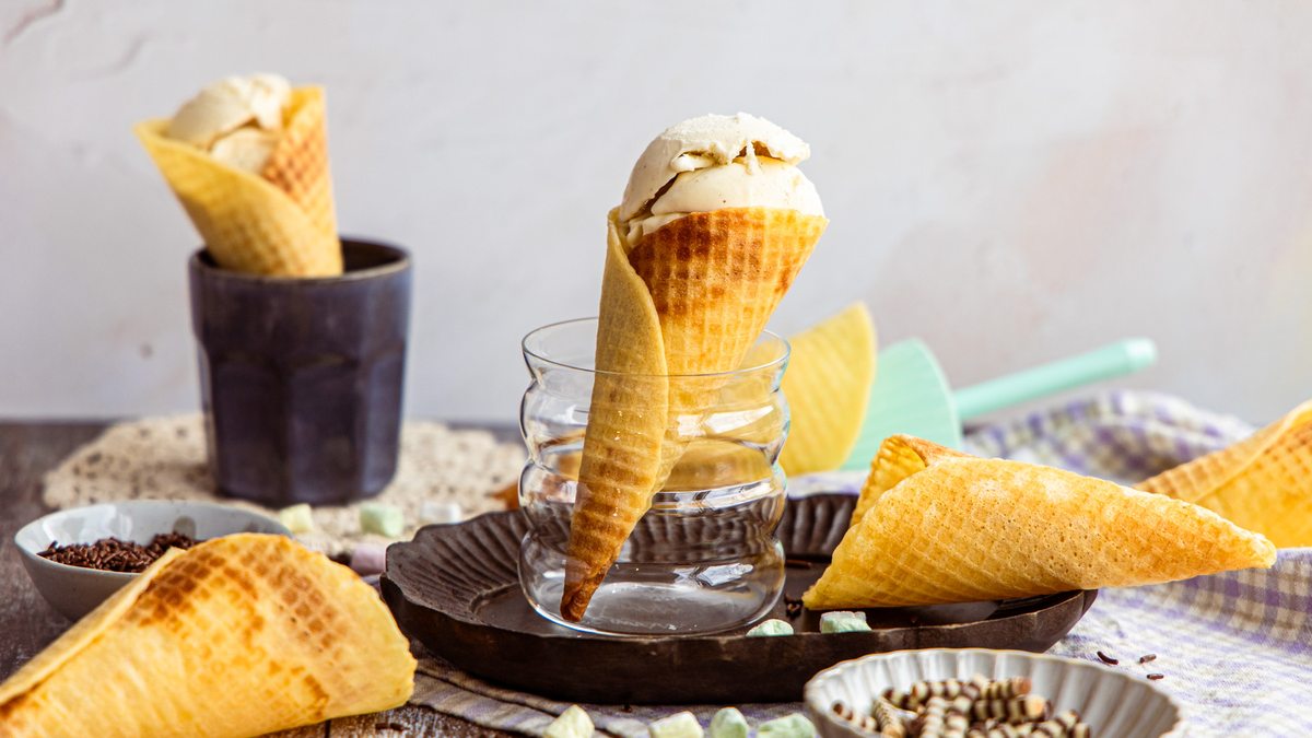 Waffelhörnchen: Hörnchenrezept für Hörncheneisen