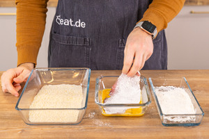 Schnitzel panieren für Katsudon