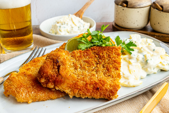 Schweineschnitzel richtig panieren und braten