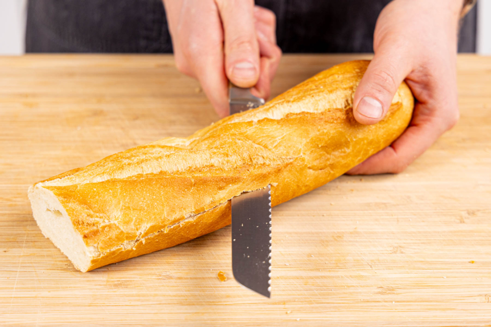 Sucuk Pizza Baguette vom Kontaktgrill