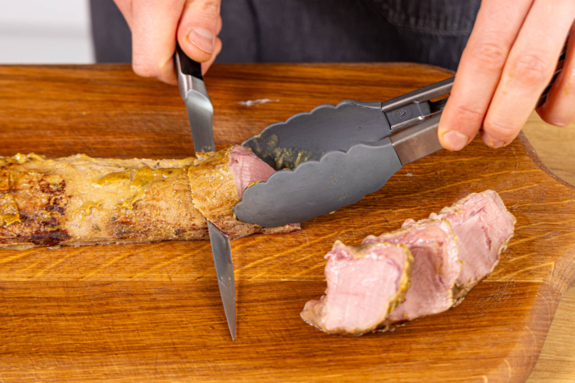 Wildschweinrücken in Medaillons schneiden