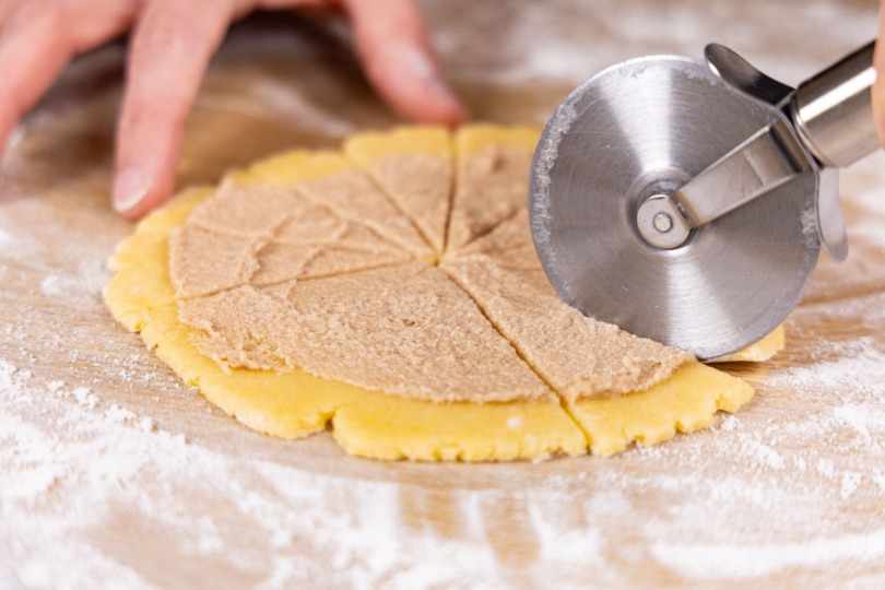 In Stücke schneiden.