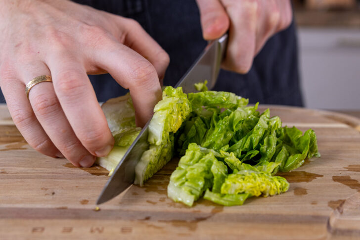 Salat schneiden