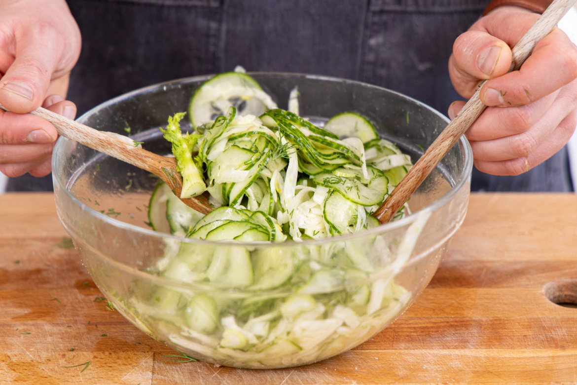 Fenchel-Gurken-Salat mit Dill