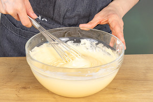 Quarkmasse glatt rühren