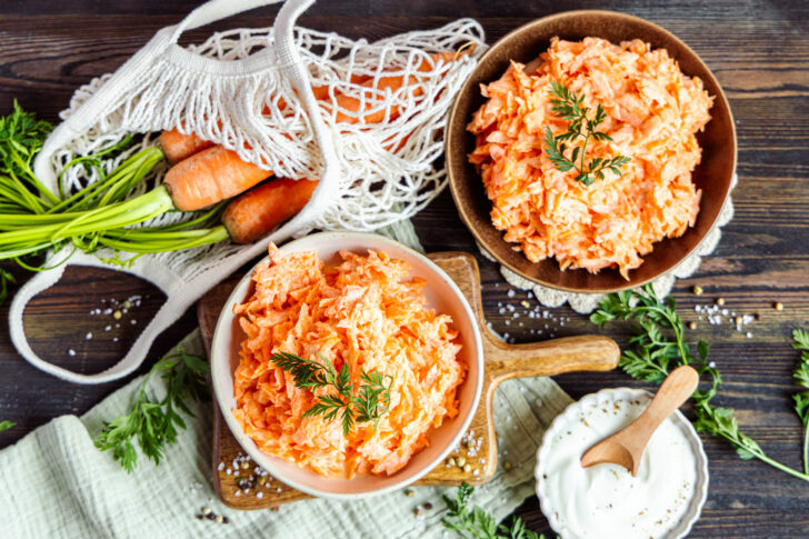 Karottensalat mit Joghurt-Dressing