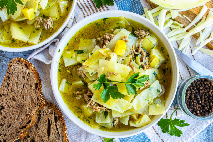 Klassischer Weißkohleintopf mit Hackfleisch & Kartoffeln