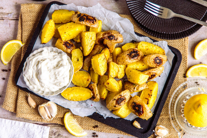 Knoblauchkartoffeln mit Schmand und Zitrone