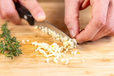 Knoblauch schneiden