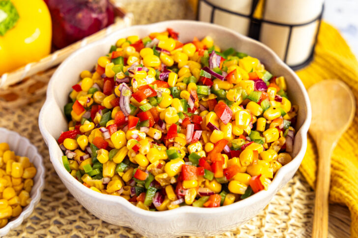 Bunter Maissalat mit schnellem Dressing